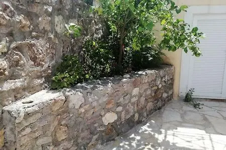 Close To The Beach דירה